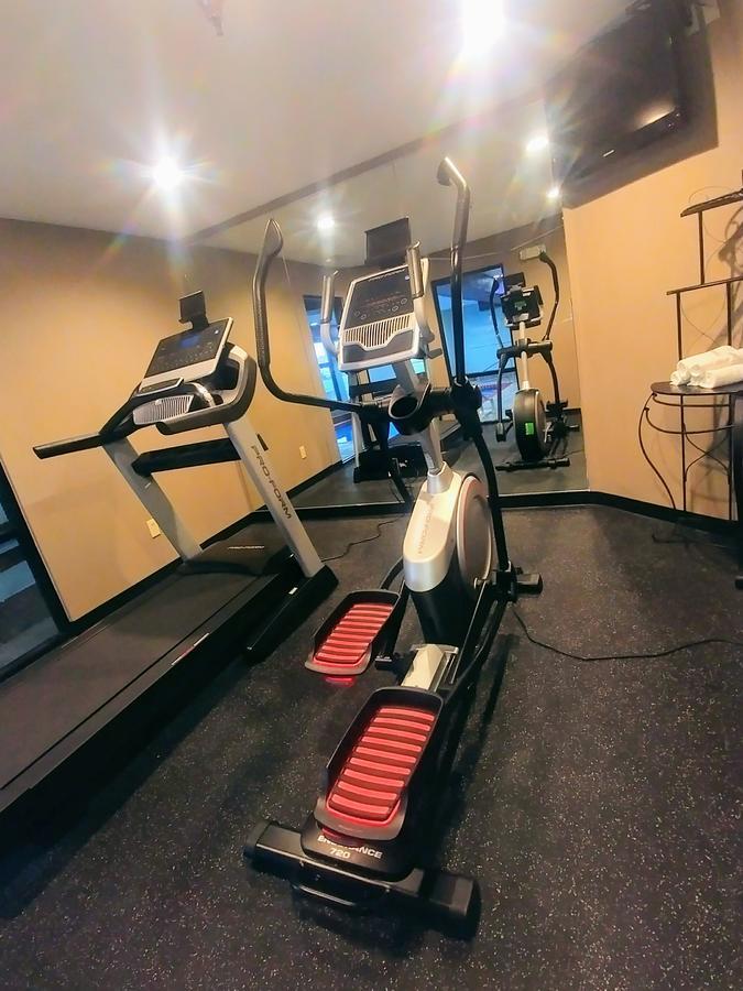 Americas Best Value Inn And Suites Lee'S Summit-Kansas City Esterno foto