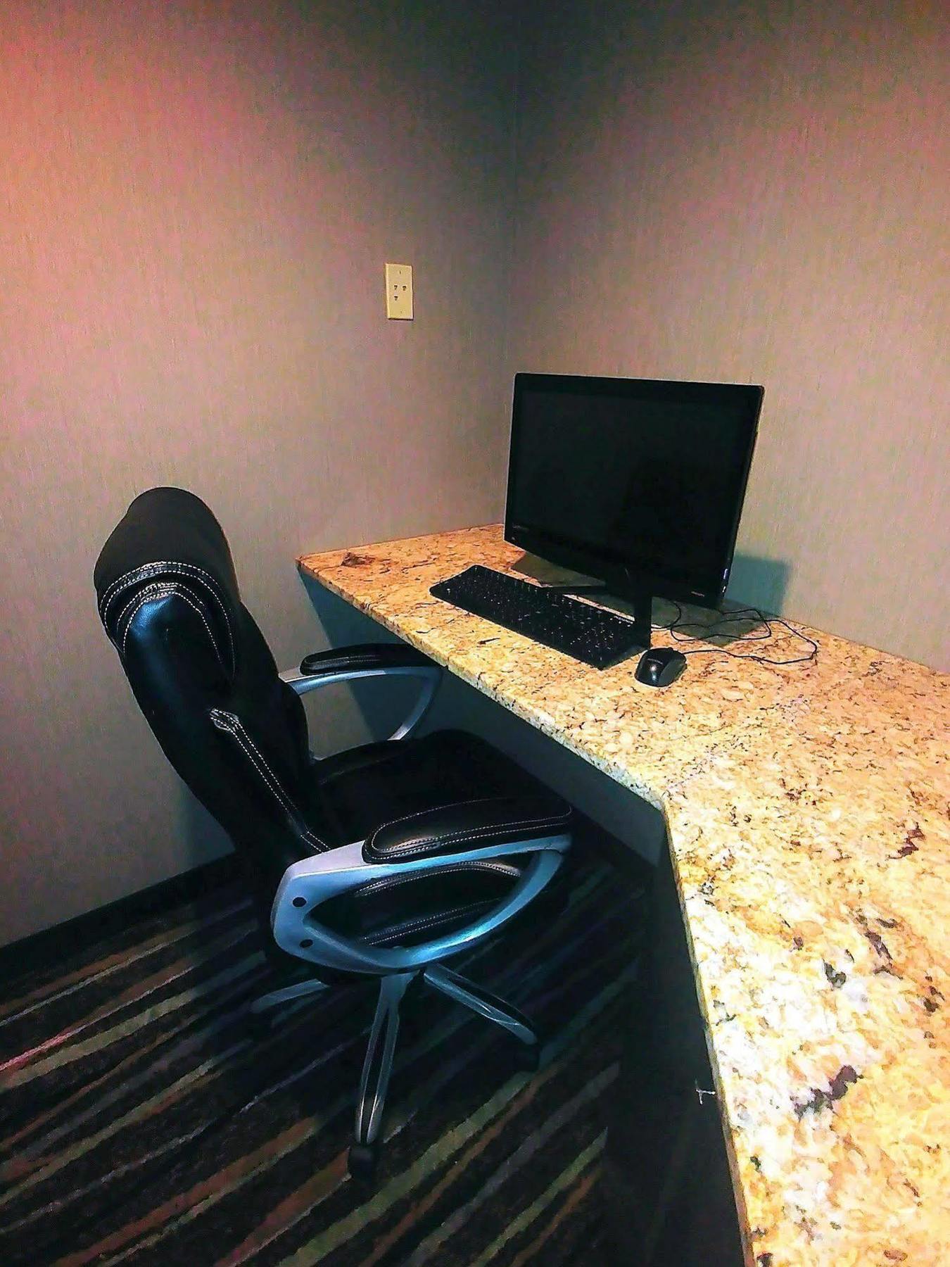 Americas Best Value Inn And Suites Lee'S Summit-Kansas City Esterno foto