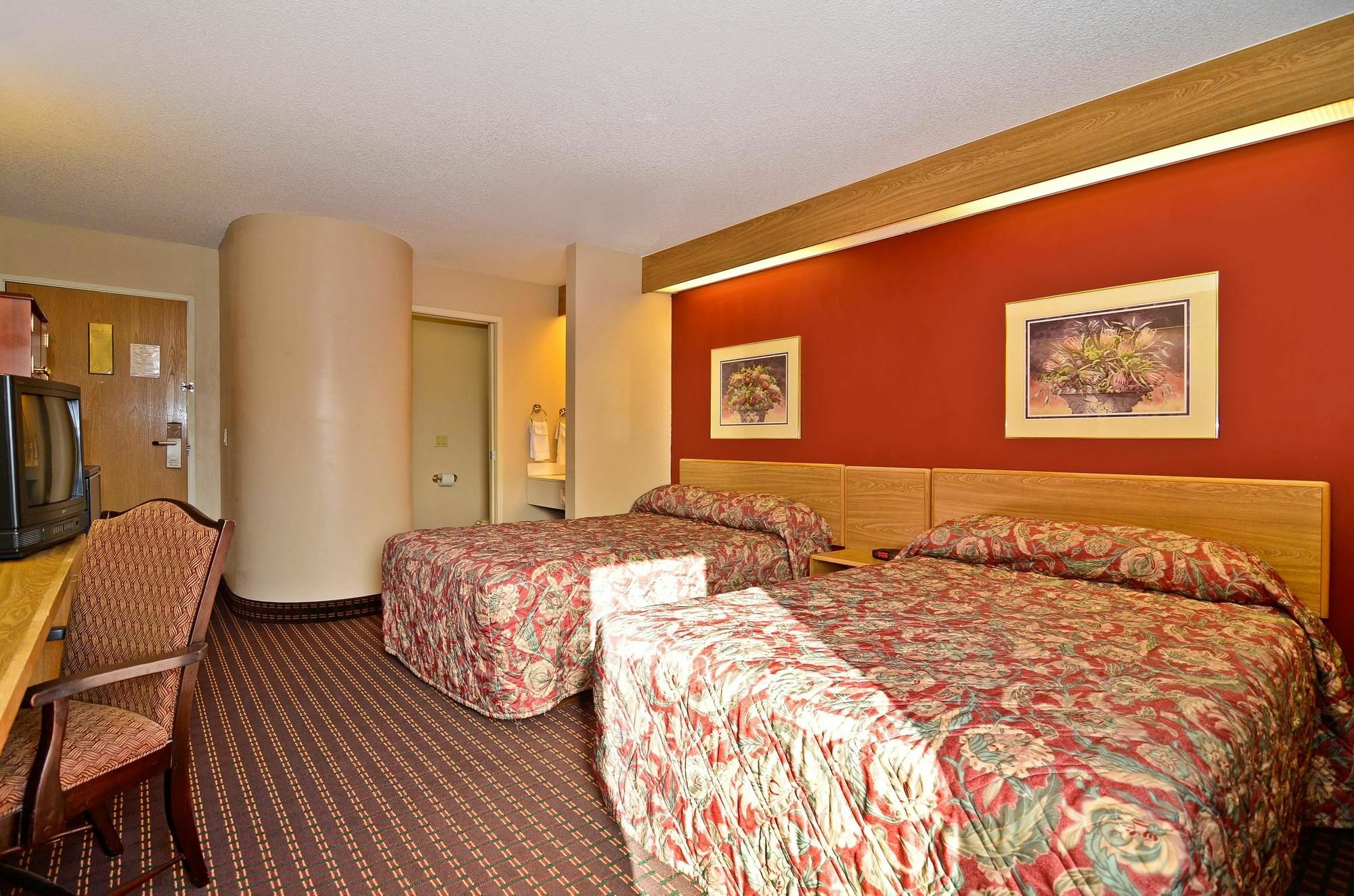 Americas Best Value Inn And Suites Lee'S Summit-Kansas City Esterno foto